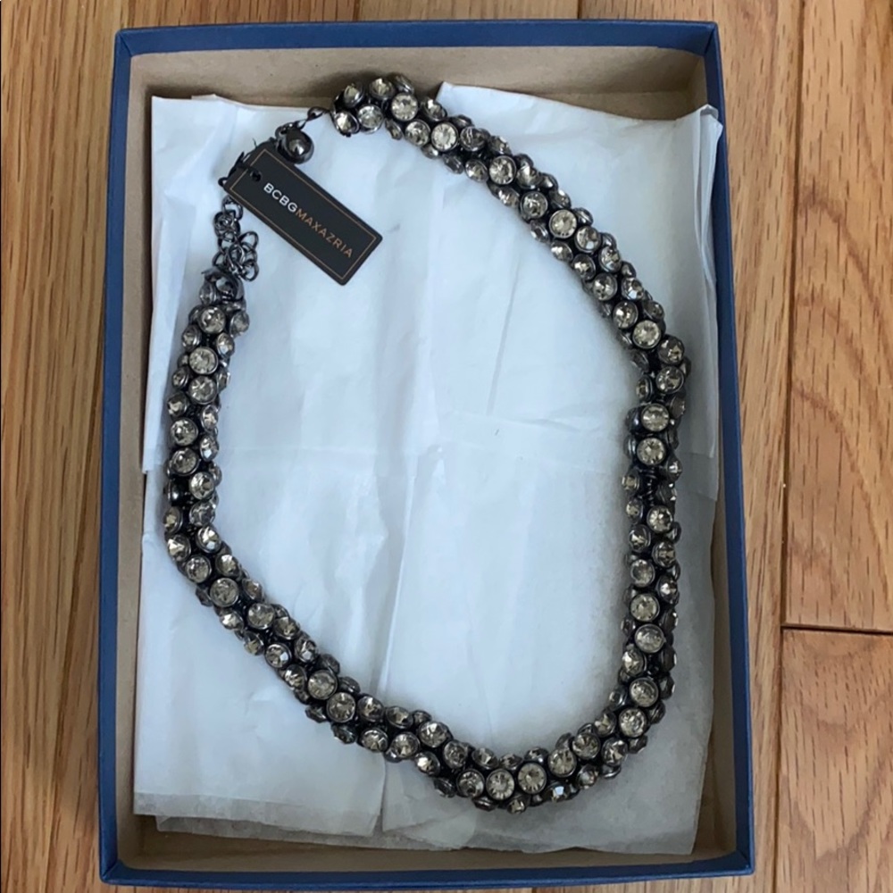 BCBG crystal choker